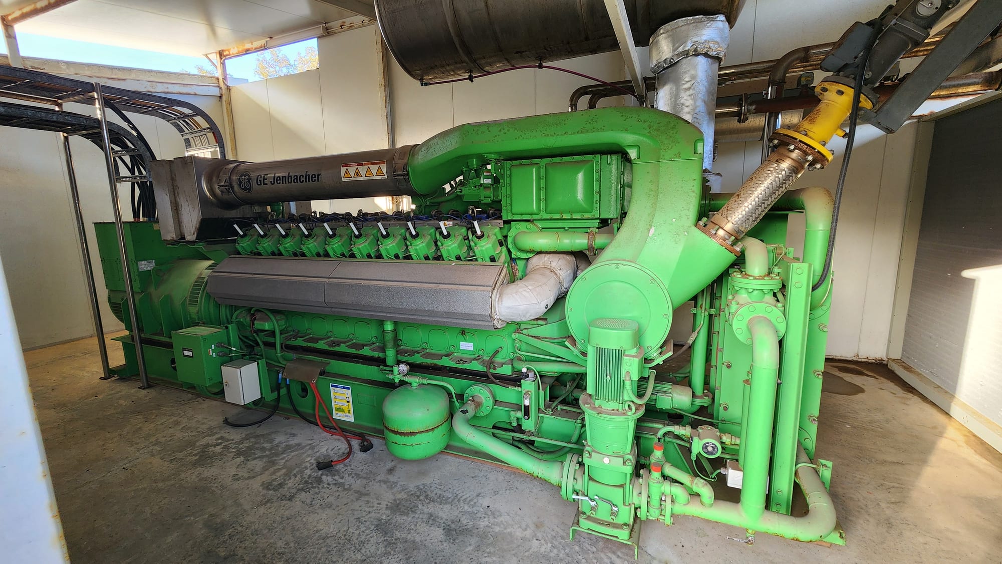 Jenbacher J420 gas generator